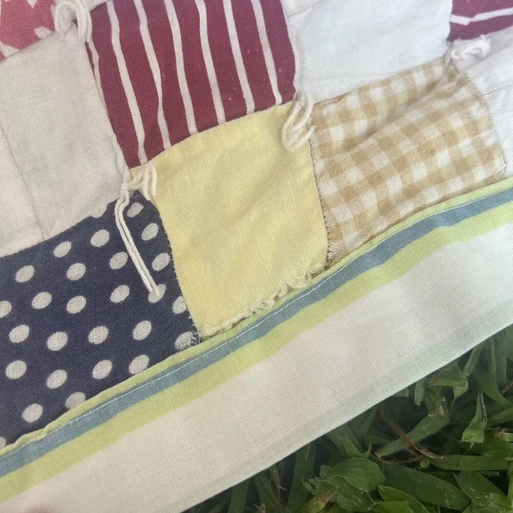 Twin patchwork quilt vintage 84 1/2X 75” squares, Striped Back